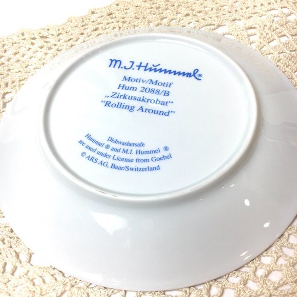 Dishes 3 Piece Set M. J. Hummel “Looking Around” - Picture 12 of 16